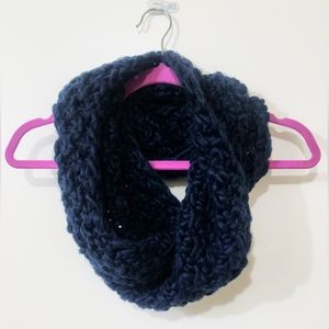 Mossimo Chunky Knit Infinity Scarf Navy Blue One Size Fits Most. Keep Warm